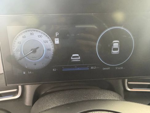 Used 2025 Hyundai Elantra SEL FWD image 4
