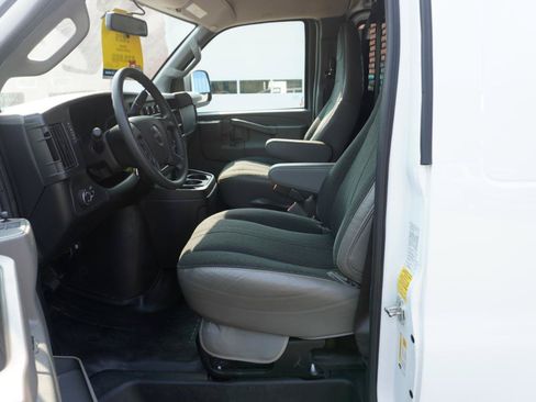 Used 2025 GMC Savana 2500 w/ Driver Convenience Package RWD image 15