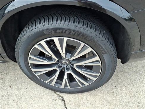 Used 2021 Volvo XC90 T5 Momentum w/ Advanced Package image 18