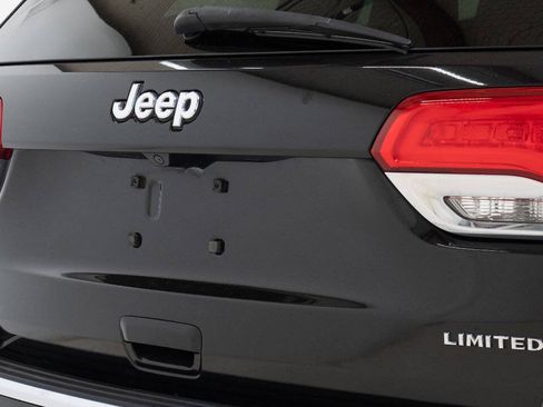 Used 2014 Jeep Grand Cherokee Limited AWD/4WD image 16