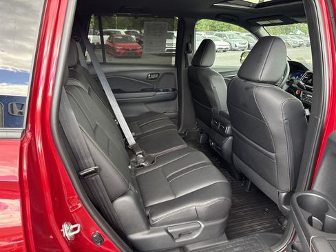 Certified 2024 Honda Passport TrailSport image 30