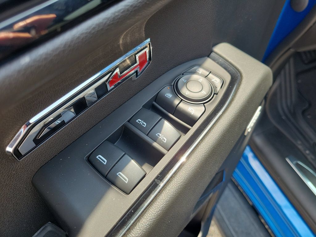 Used 2023 GMC Sierra 1500 AT4 w/ AT4 Premium Package AWD/4WD image 19
