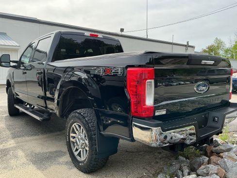 Used 2018 Ford F250 Lariat w/ Lariat Value Package AWD/4WD image 5
