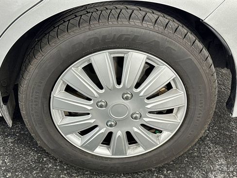 Used 2019 Nissan Versa Note SV image 14