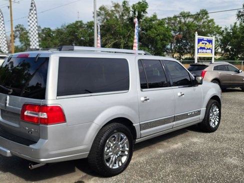 Used 2010 Lincoln Navigator L 4WD image 14