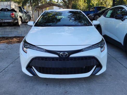 Used 2020 Toyota Corolla SE FWD image 2