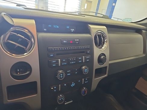 Used 2012 Ford F150 XLT w/ XLT Chrome Pkg image 5