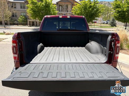 Used 2019 RAM 1500 Laramie AWD/4WD image 8