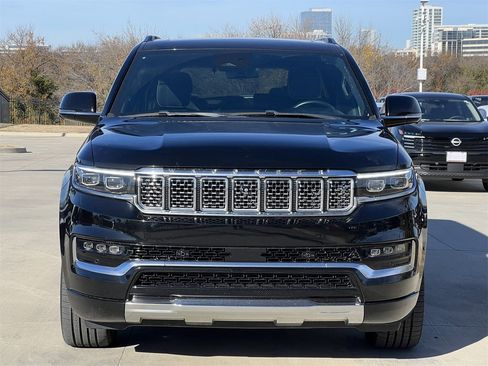 Used 2022 Jeep Grand Wagoneer Series II image 5