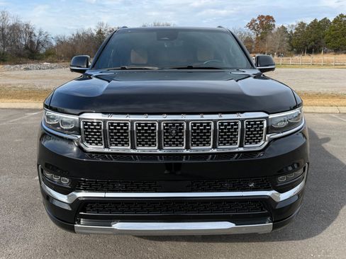 Used 2022 Jeep Grand Wagoneer Series III w/ Rear Seat Video Group 1 image 5