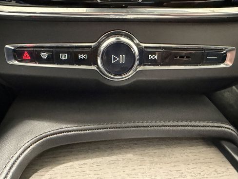 Used 2023 Volvo S90 B6 Plus AWD/4WD image 18
