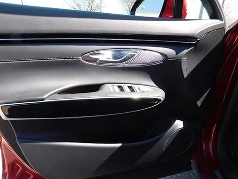 Used 2025 Genesis GV70 2.5T AWD/4WD image 14