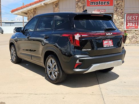 Used 2026 Kia Seltos LX AWD/4WD image 2