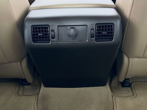 Used 2010 Toyota Tundra Limited image 27