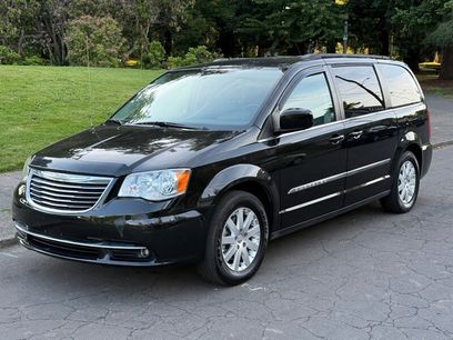 Used 2016 Chrysler Town & Country Touring