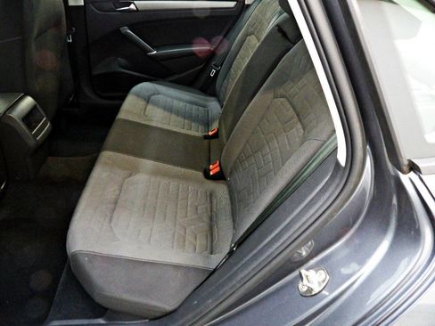 Used 2021 Volkswagen Passat 2.0T S image 10