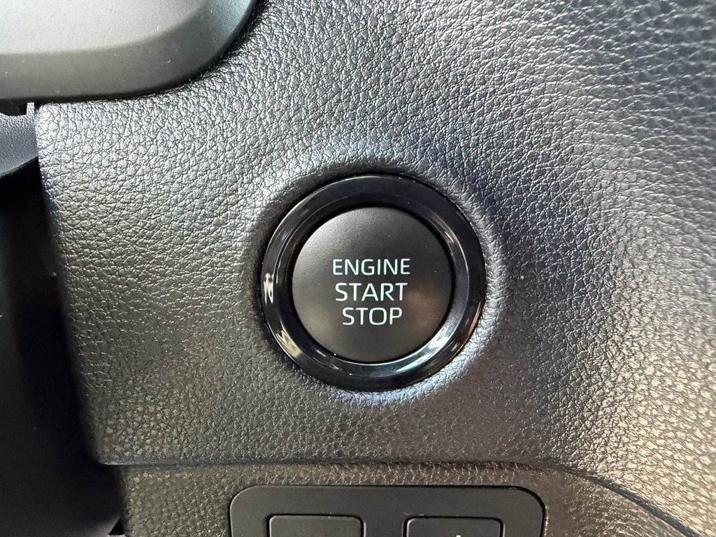Used 2025 Toyota Tundra SR5 AWD/4WD image 29