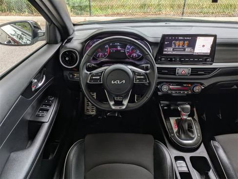 Used 2022 Kia Forte GT-Line w/ GT-Line Premium Package image 16