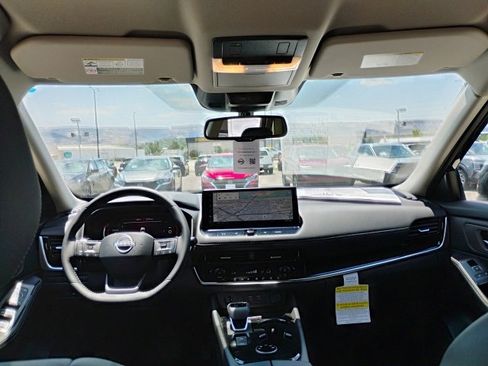 New 2025 Nissan Rogue SL image 13