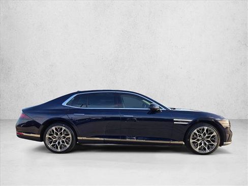 Used 2025 Genesis G90 3.5T AWD/4WD image 4