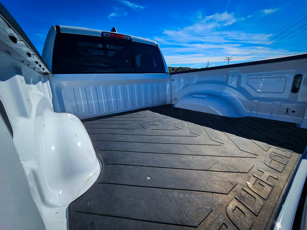 Used 2025 RAM 1500 Laramie w/ Night Edition AWD/4WD image 6