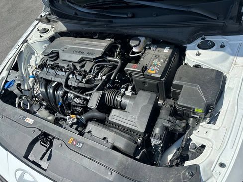 Certified 2025 Hyundai Elantra Sport FWD image 21