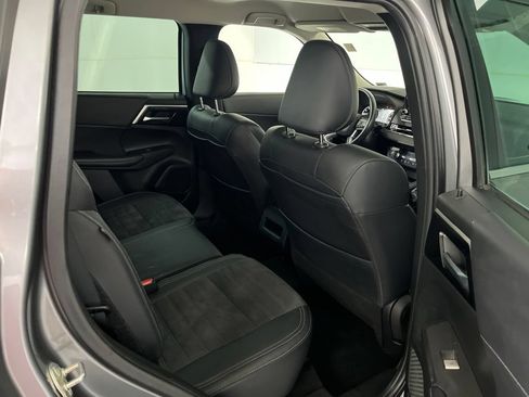 Used 2023 Mitsubishi Outlander SE FWD image 23