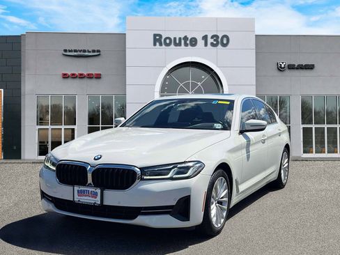 Used 2021 BMW 530i xDrive w/ Premium Package image 2