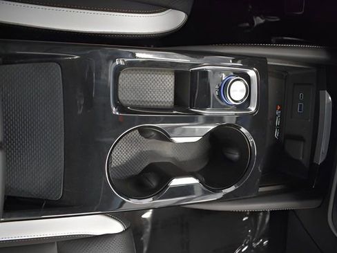 Used 2025 Buick Envision Sport Touring image 29