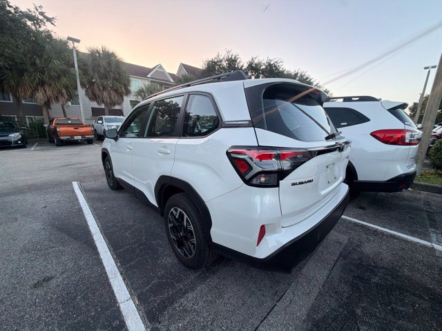 Used 2025 Subaru Forester AWD/4WD image 2