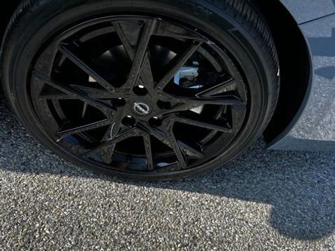 New 2025 Nissan Sentra SR w/ Midnight Edition image 9