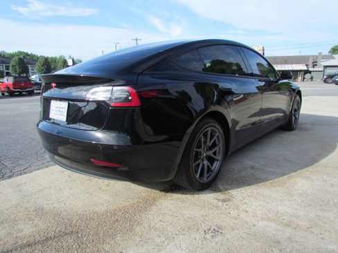 Used 2021 Tesla Model 3 Standard Range Plus RWD image 4