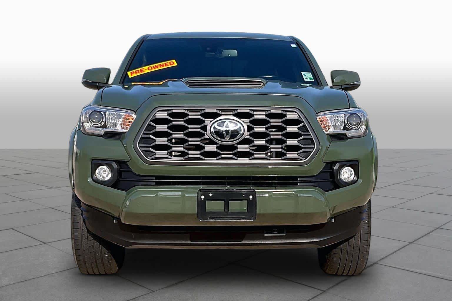 Used 2021 Toyota Tacoma TRD Sport w/ Technology Package RWD image 4