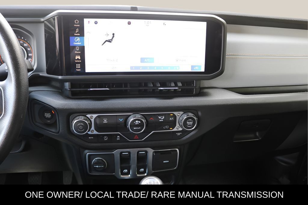 Used 2025 Jeep Wrangler Sport AWD/4WD image 20