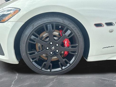 Used 2018 Maserati GranTurismo Sport image 35