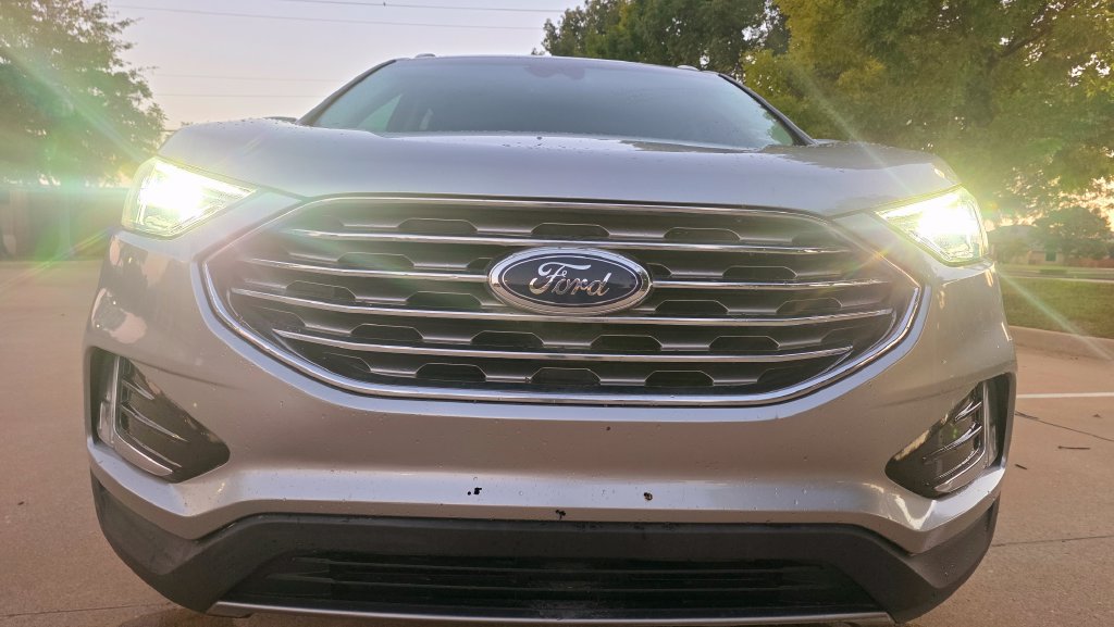 Used 2020 Ford Edge SEL FWD image 23