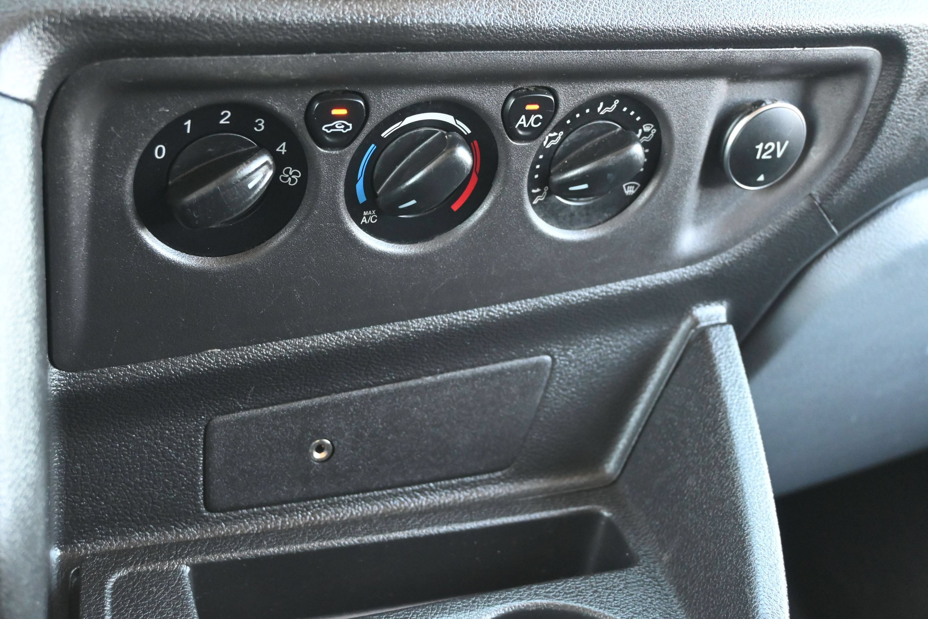 Used 2019 Ford Transit 350 XLT RWD image 24