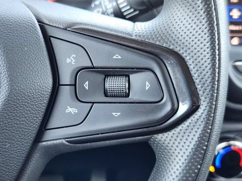 Used 2023 Chevrolet TrailBlazer LT FWD image 21
