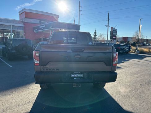 Used 2021 Nissan Titan PRO-4X w/ Pro-4x Convenience Package AWD/4WD image 9