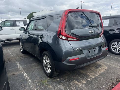 Used 2020 Kia Soul S FWD image 3
