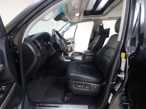 Used 2016 Toyota Land Cruiser AWD/4WD image 24