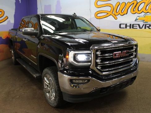 Used 2018 GMC Sierra 1500 SLT AWD/4WD image 3