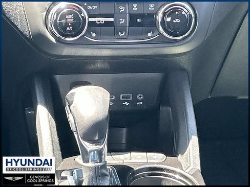 Used 2021 Chevrolet TrailBlazer LT w/ Premium Seating Package FWD image 25