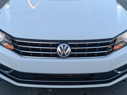 Used 2017 Volkswagen Passat 1.8T SE image 9