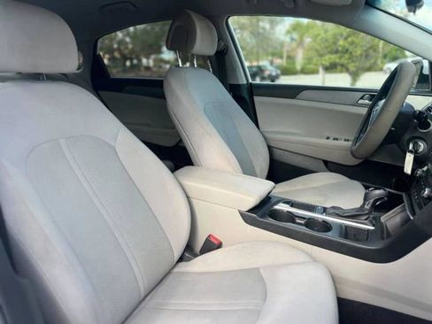 Used 2016 Hyundai Sonata SE w/ Cargo Package image 12