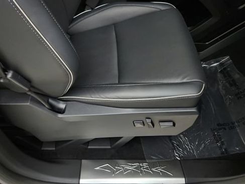 Used 2024 Tesla Cybertruck AWD Crew Cab image 50
