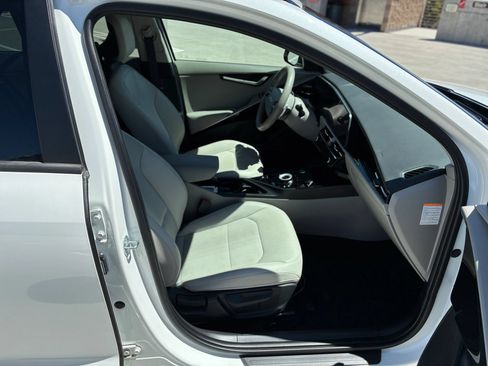 Used 2023 Kia Niro Wind FWD image 49