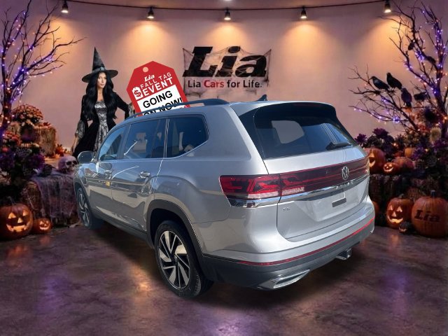 Used 2025 Volkswagen Atlas SE AWD/4WD image 5