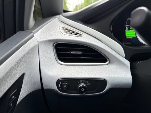 Used 2018 Chevrolet Bolt LT FWD image 24