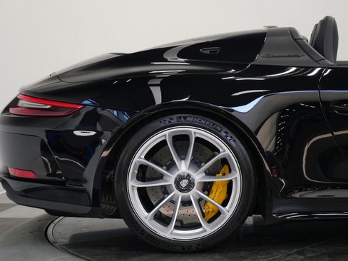 Used 2019 Porsche 911 Speedster RWD image 63